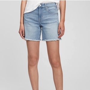 Gap 5” denim mid rise light indigo washed shorts size 4/27